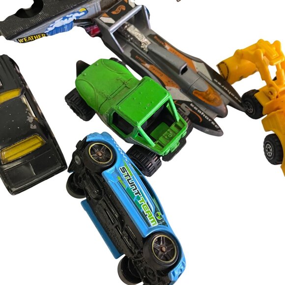 Vintage Hot Wheels Matchbox Die Cast Toy Car 38 Collection Snoopy Figure - Picture 4 of 10